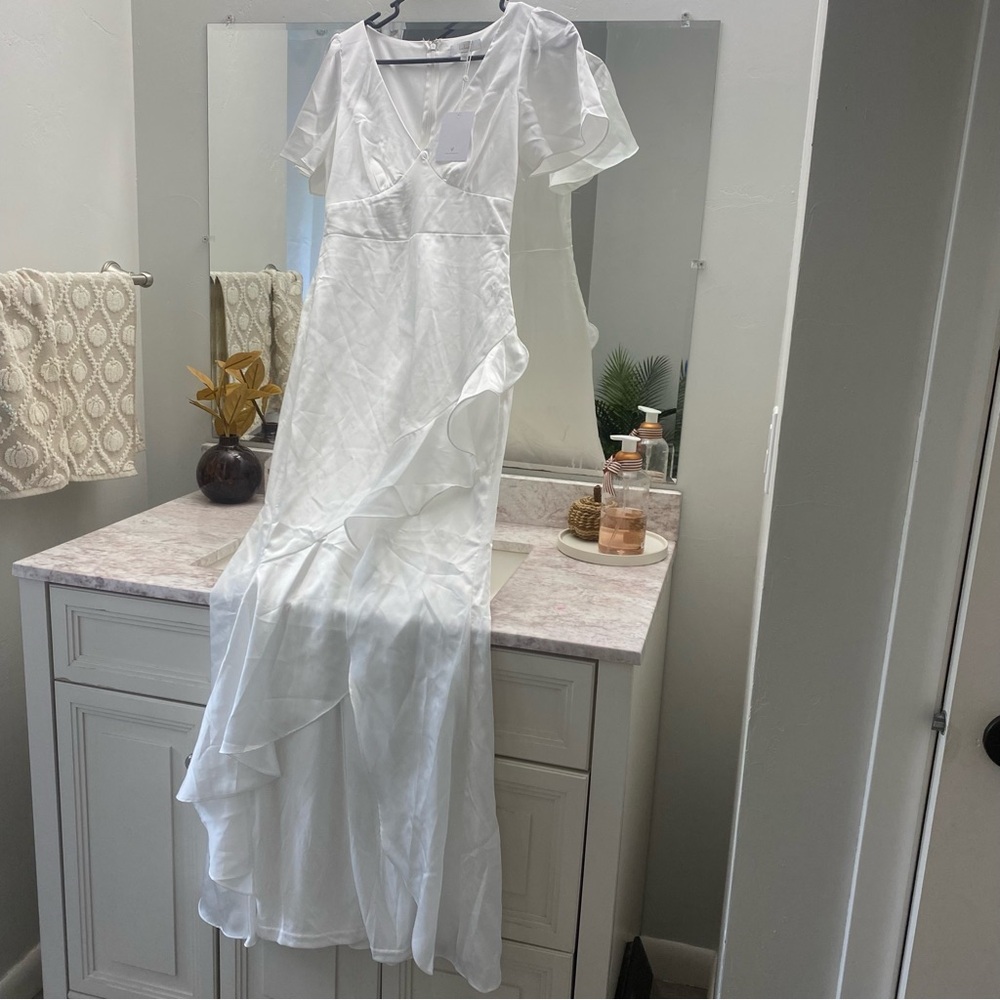Lulus Eternal Bond White Satin Ruffled Flutter Sleeve Maxi Dress *NWT!* sz XS - Picture 3 of 14